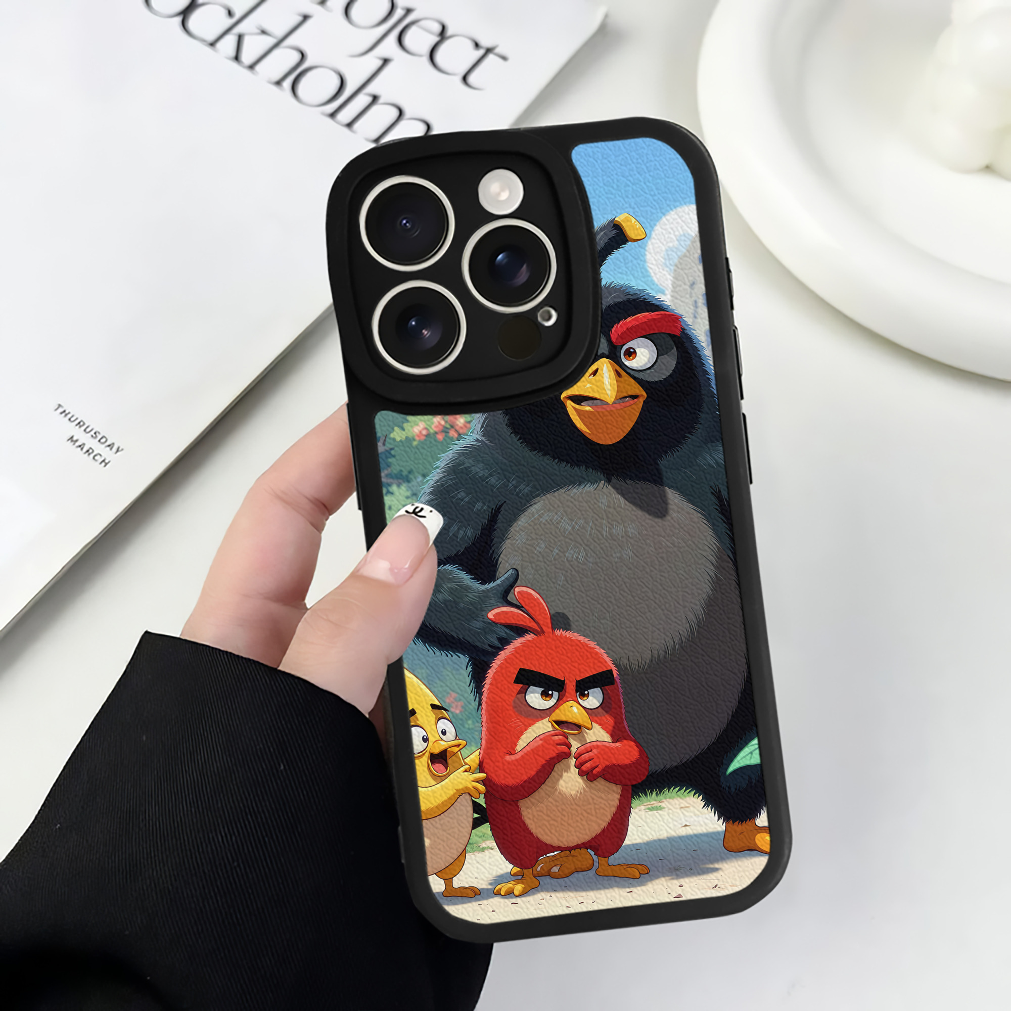 （画像用） Angry Birds アングリーバード 【iPhone 16シリーズ対応】シリコンスマホケース（レザー調） 材質：シリコン
